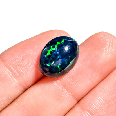 5.5Ct Natural Black Ethiopian Opal with Snake Skin Pattern and Smoky Dark Black body (16×12×6 mm)