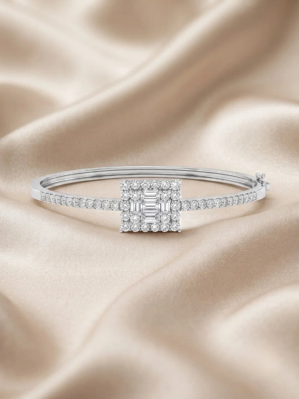 925 Silver Aurora Emerald Halo Bracelet for Women