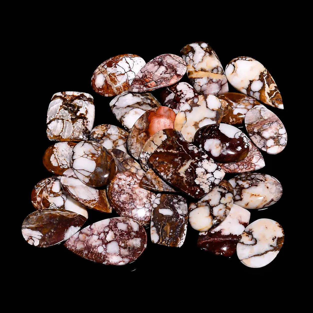 AAA Wild Horse Magnesite cabochon (20–35 mm)