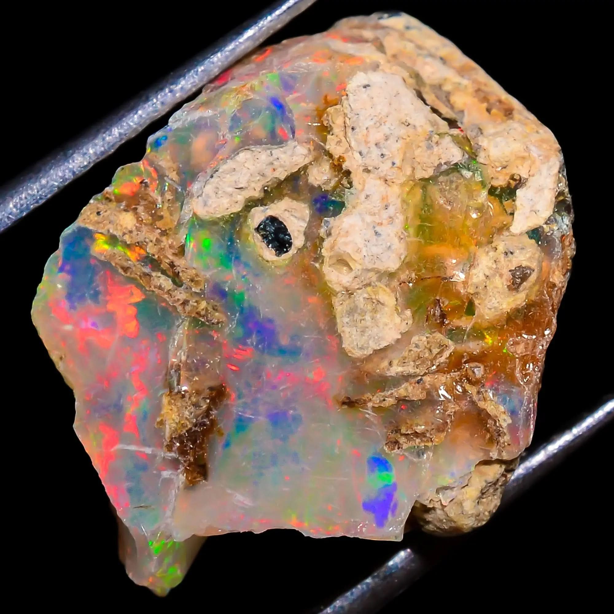 Raw Ethiopian Opal 16x12x7 mm