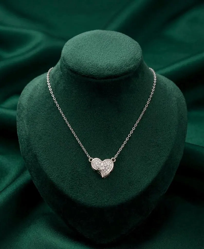 Sweetheart Pendant Necklace with Sparkling Zircon – Minimalist Silver Heart Necklace, 925 Sterling Silver, Gift for Her or Mom