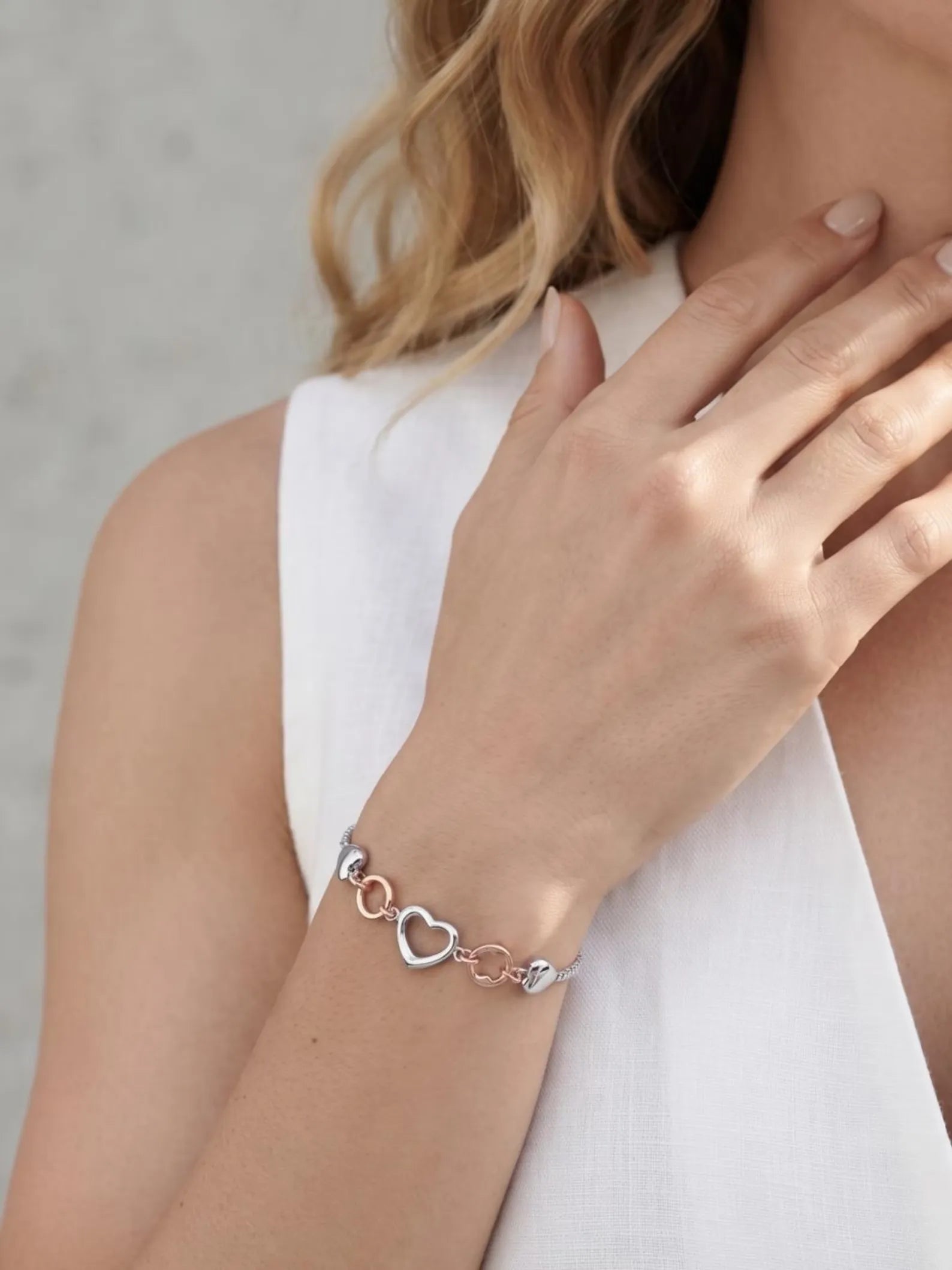 925 Sterling Silver Heart Bracelet, Two Tone Heart Link Bracelet, Silver Rose Gold Love Bracelet, Dainty Women’s Jewelry, Romantic Gift