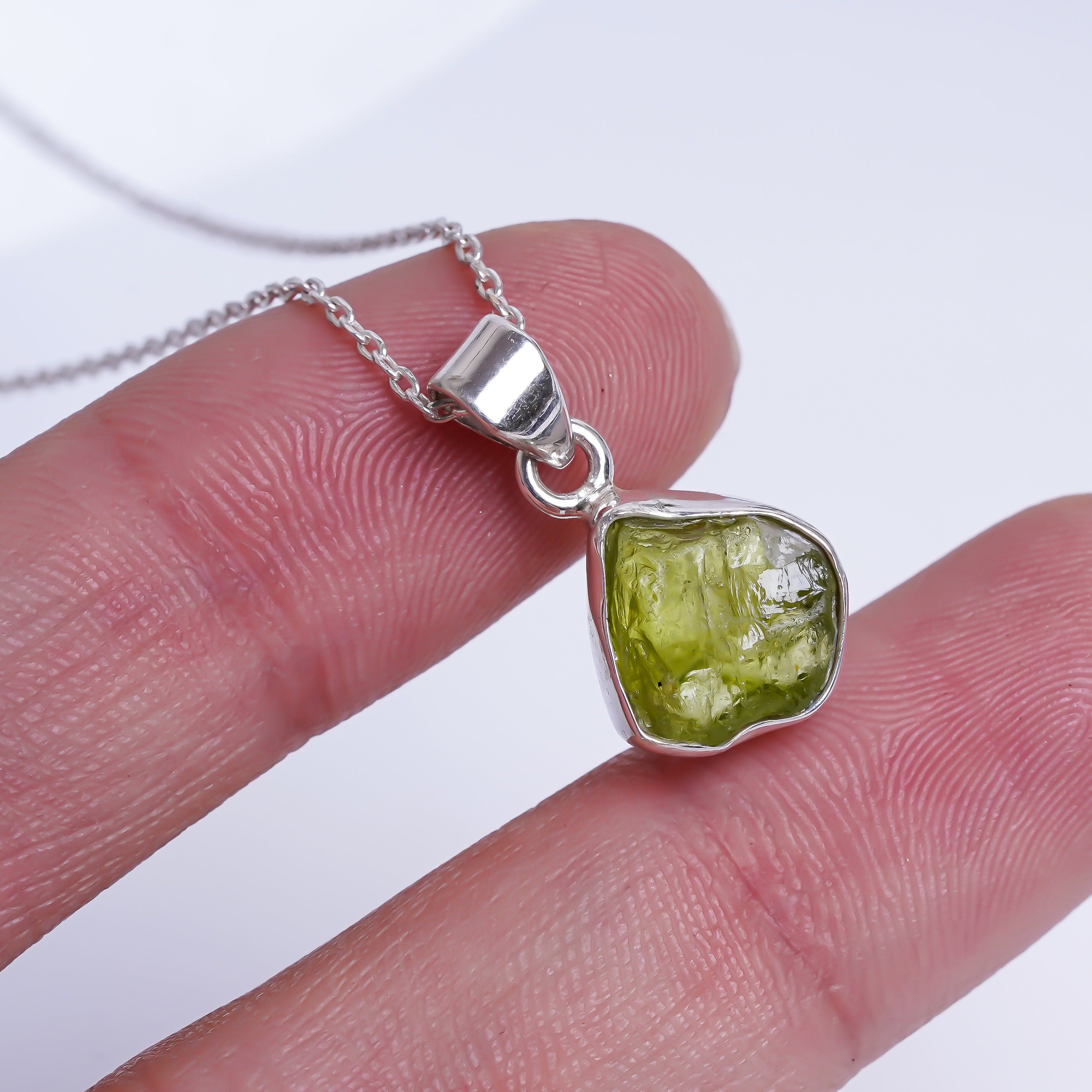 5Ct to 10Ct Raw Peridot Bezel Pendant in green color
