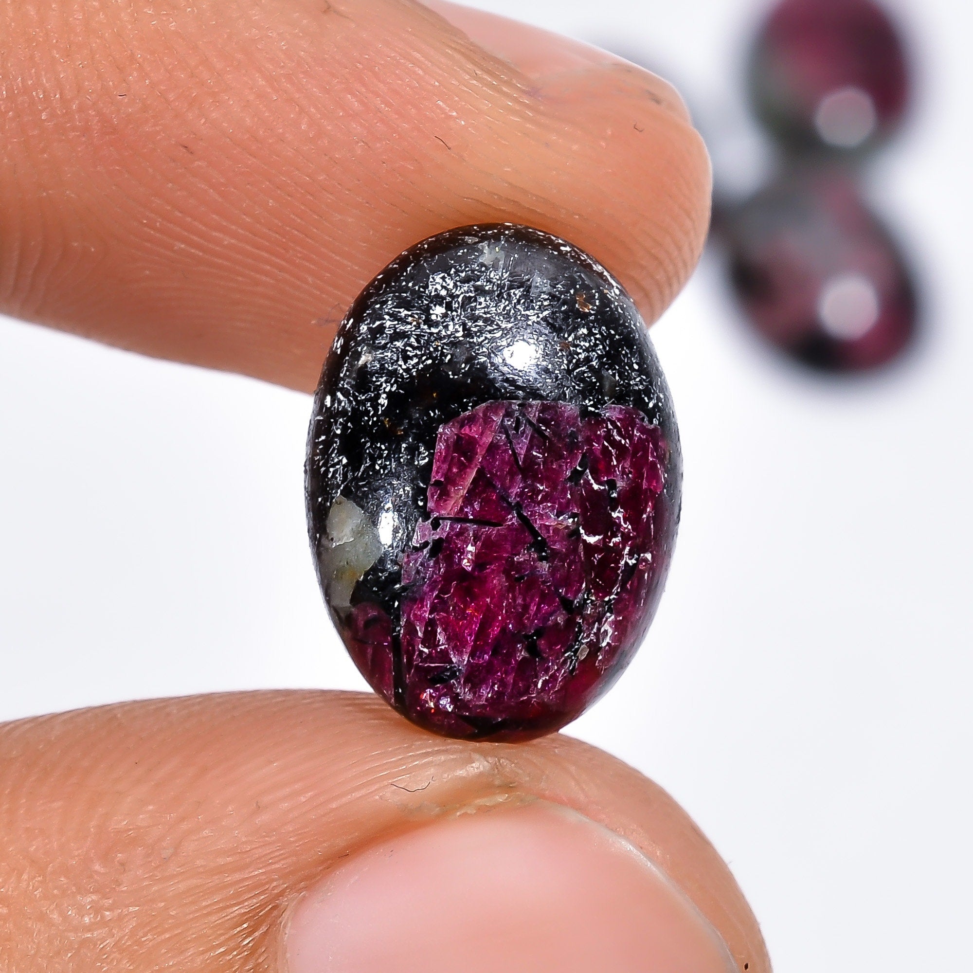 5 Pcs Natural Eudialyte Gemstone Cabochon, 14x10 mm Oval Shape.