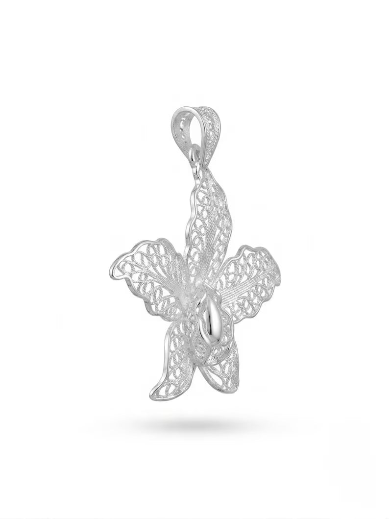 Sterling silver openwork filigree flower pendant necklace
